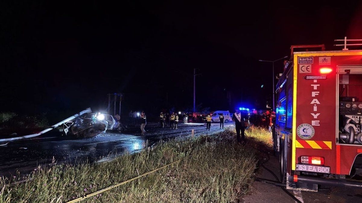Rize’de Feci Trafik Kazası 3 Ölü 5 Yaralı