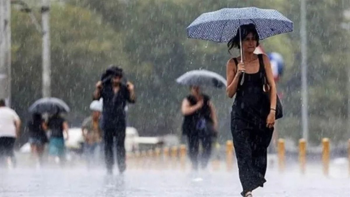 İstanbul’da Sıcaklara Yağmur Molası AKOM Hafta Sonu İçin Sağanak Uyarısı Yaptı