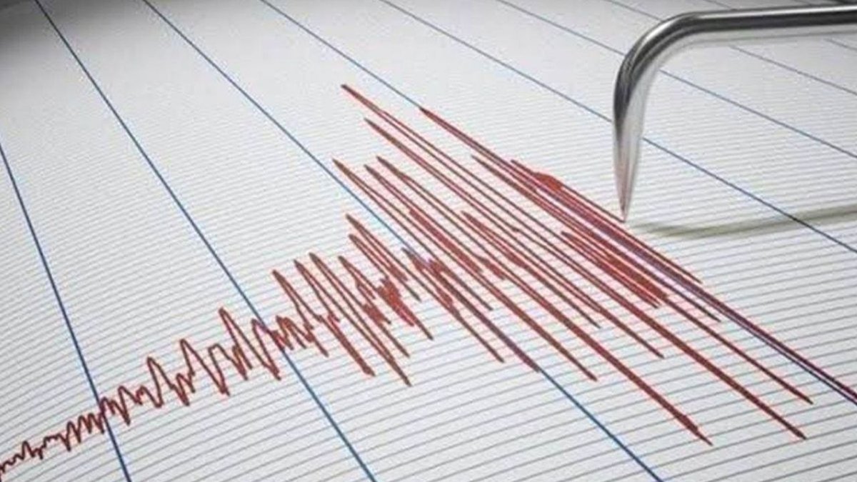 Endonezya’da 7,7 Büyüklüğünde Deprem Meydana Geldi
